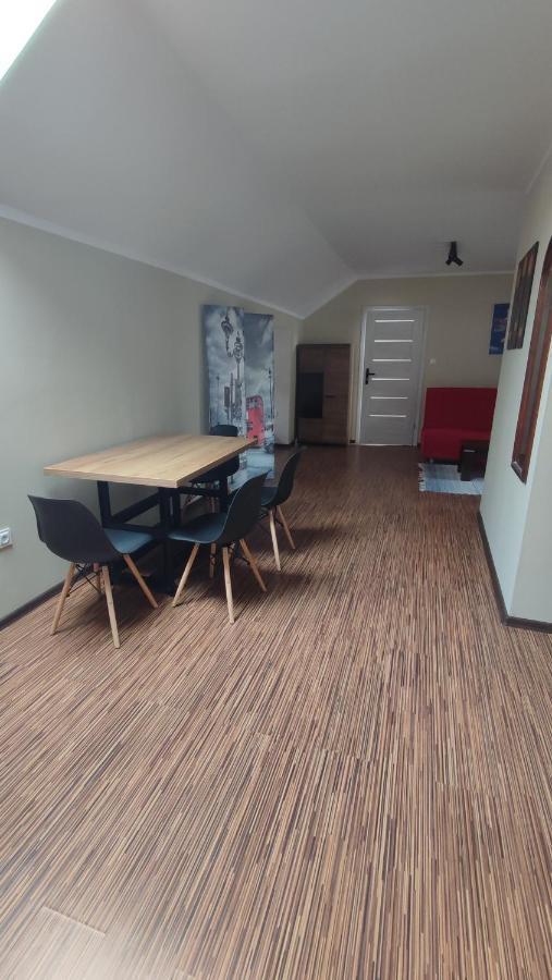 Poddasze Kamienica Wloclawek Centrum ภายนอก รูปภาพ